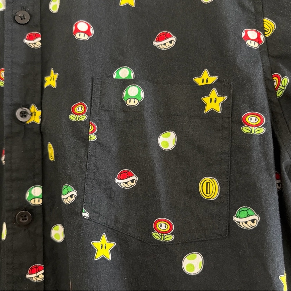 2018 Nintendo Super Mario Bros Black Button Up Shirt L Mushrooms Stars Shells - Picture 3 of 10